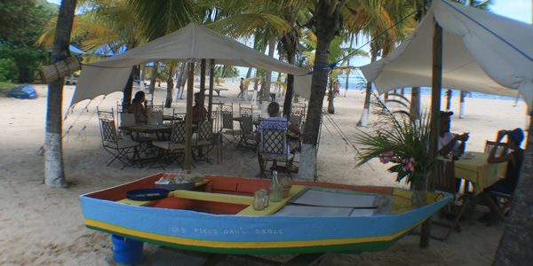 Les pieds dans le sable à La Désirade 97127 Guadeloupe